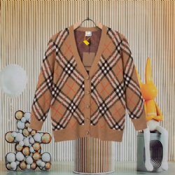 Burberry Knitted Sweater Coat